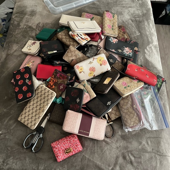 Coach Accordion Zip Floral Wallet - Picture 11 of 12